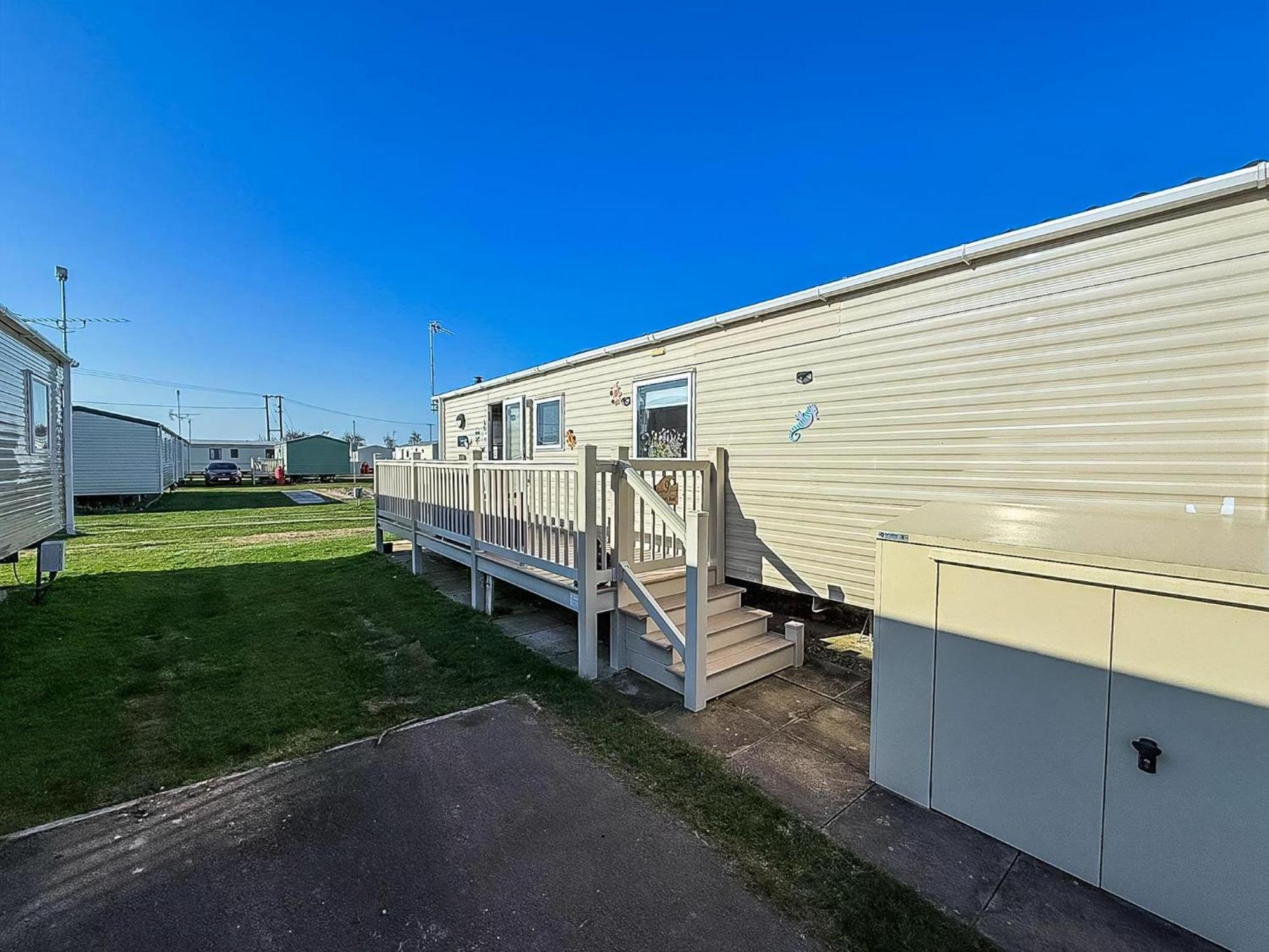 Lovely 6 Berth Caravan With Decking To The Side In Heacham Ref 21040E Εξωτερικό φωτογραφία